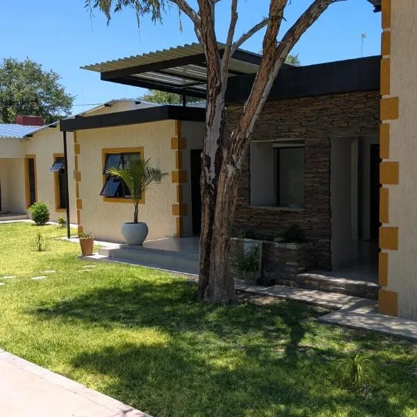 The Homely Curve Guesthouse，位于马翁的酒店