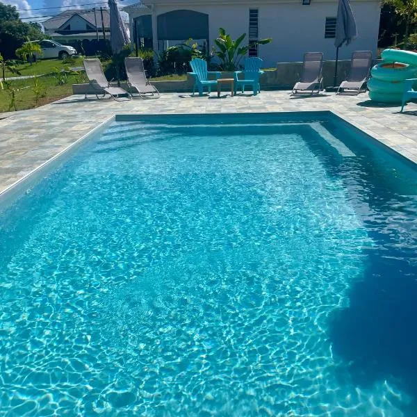 Mango-passion Le Domaine Mannou，位于圣罗斯的酒店