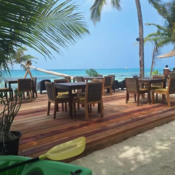 Comfy Cool Breeze by eMzaz，位于迪弗西的酒店