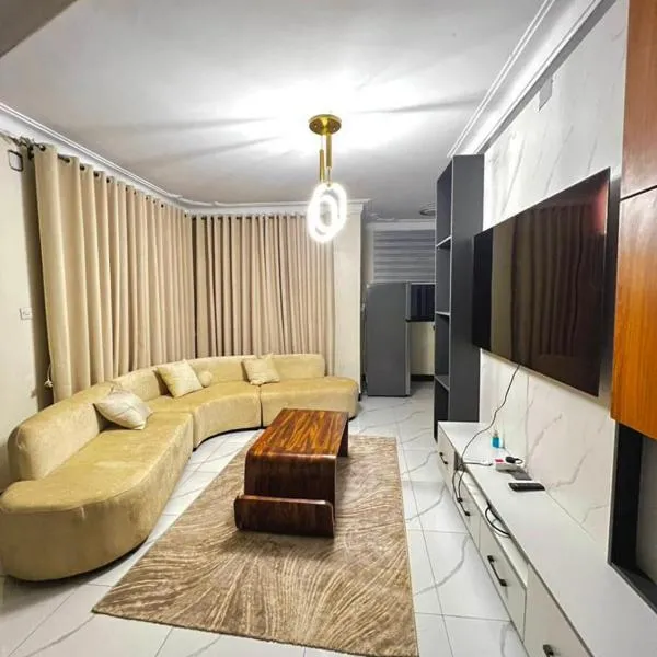 Sunset Statehouse View Residence A，位于恩德培的酒店