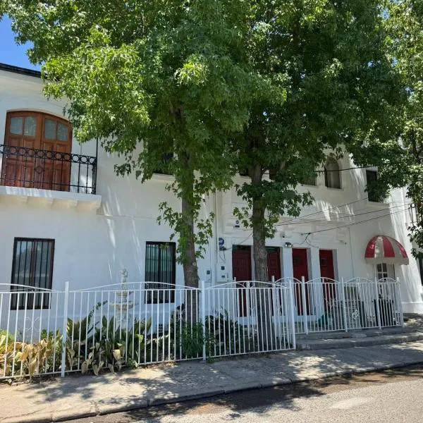 HOSTAL PARIS TALCA，位于塔尔卡的酒店