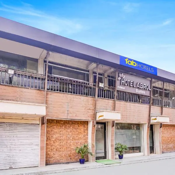 FabHotel Abrol Suites，位于孟买的酒店