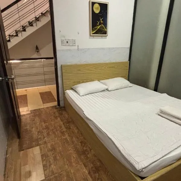 95 Lam Son Hotel - Near Tan Son Nhat Airport,位于胡志明市的酒店