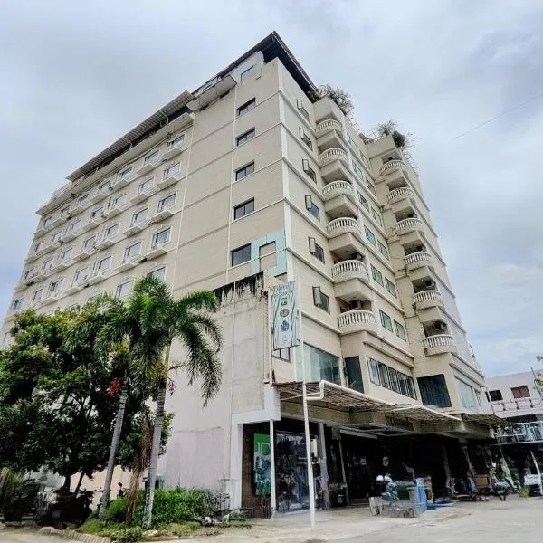 Hotel Essencia，位于杜马格特的酒店