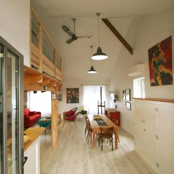 Atelier l'Hirondelle climatisé，位于克利松的酒店
