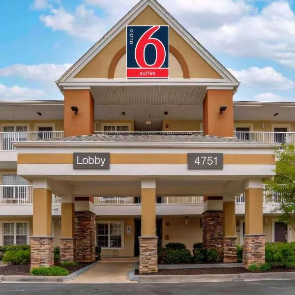 Studio 6 Extended Stay Huntsville, AL - US Space & Rocket Center，位于亨茨维尔的酒店