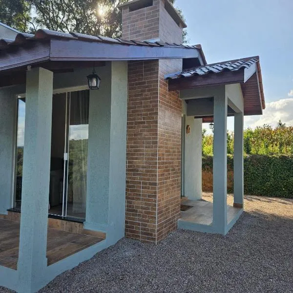 Cabana Sol Poente PR，位于圣若泽杜斯皮尼艾斯的酒店