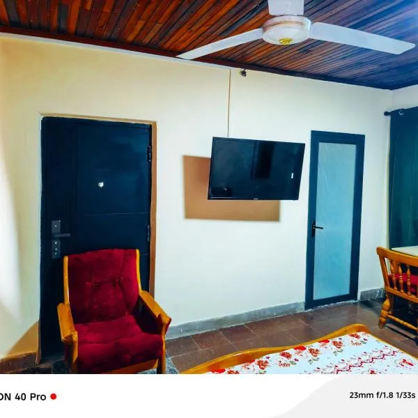 oye hotel，位于Ashalebotwe的酒店