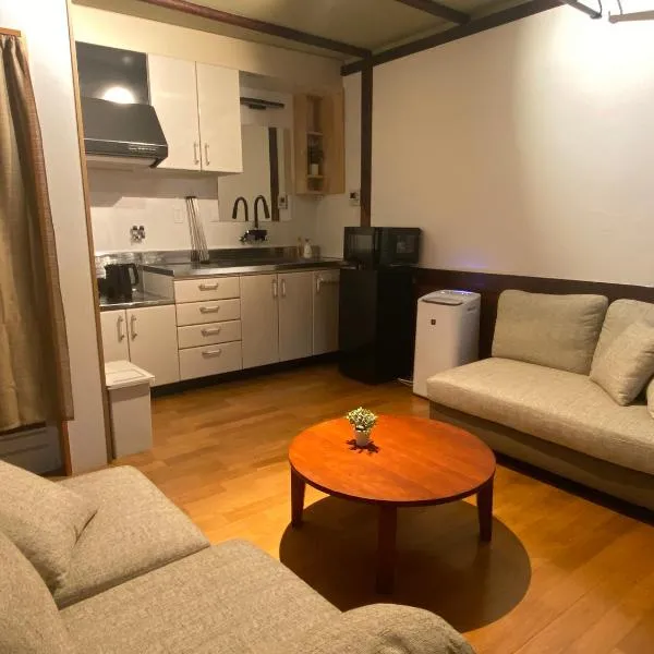 夕食ご用意可能guesthouse Yokomachi 街の中心部 静かな通りの一棟貸切，位于新宫市的酒店