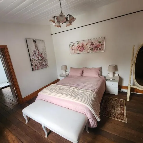 Viveash - Historic accommodation with Ensuite，位于Hoddy Well的酒店