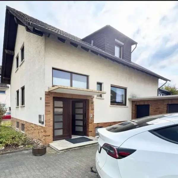YOLKI HAUS moderne Apartments, nahe Wölfersheimer See，位于Wölfersheim的酒店