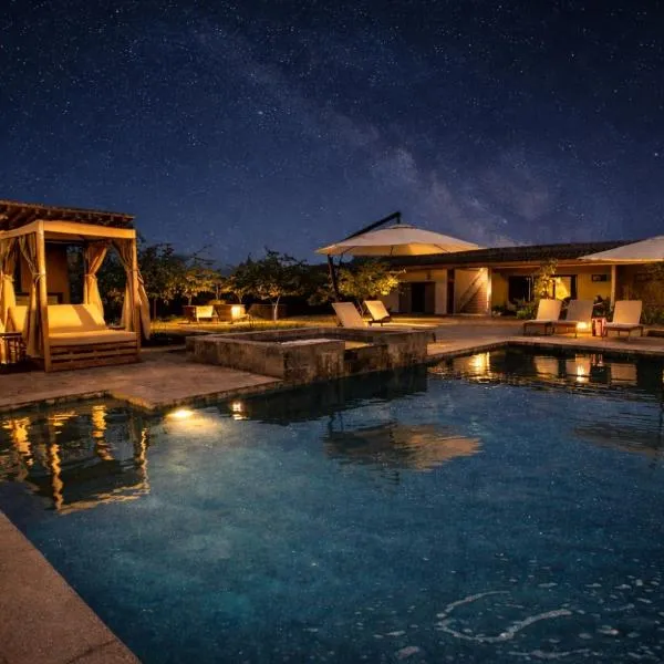 Hotel Flores de Sal-Valle de Guadalupe，位于瓜达鲁佩镇的酒店