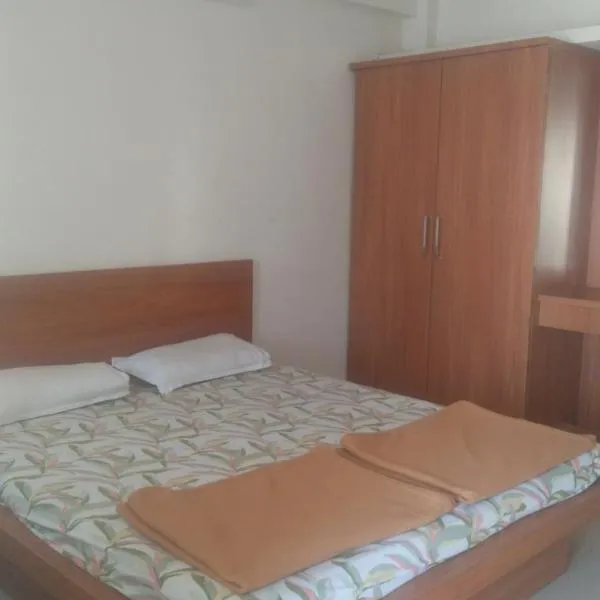 Comfy Homestay 2BHK，位于戈尔哈布尔的酒店