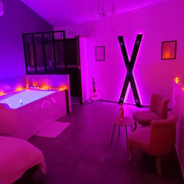 La chambre des tentations , love room avec jacuzzi，位于Bages的酒店