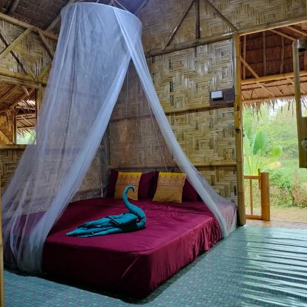 Kohmook Money RUEAN PHAI，位于董里的酒店