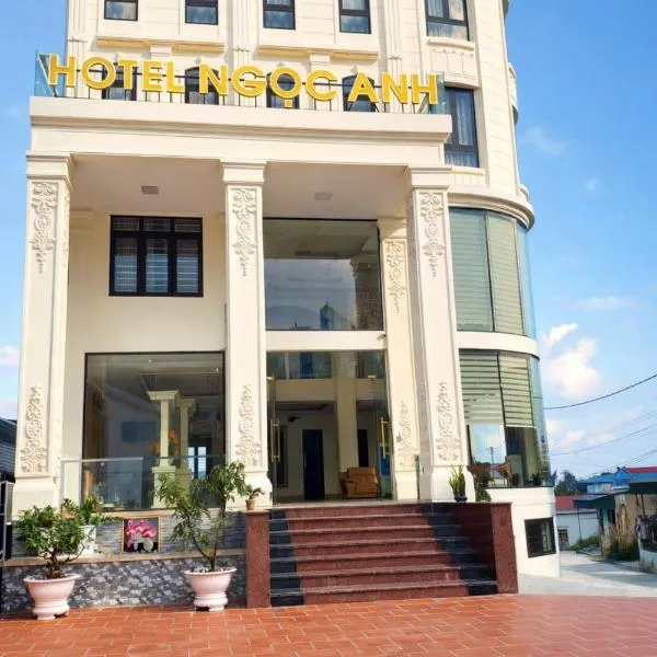 Hotel Ngoc Anh - Van Don，位于广宁的酒店