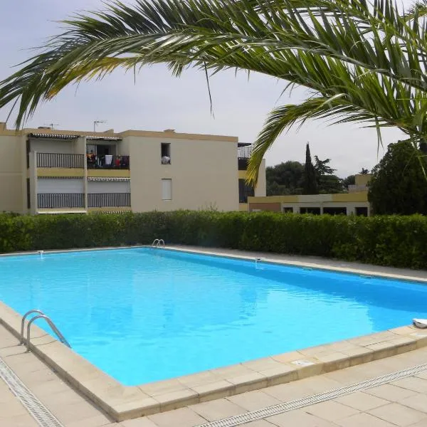 Sun & Sea Apart，位于邦多勒的酒店