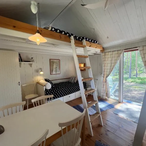 Cozy Studio on Utö Near Beach & Restaurant，位于于特的酒店