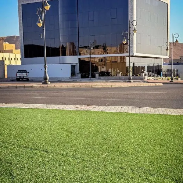 لافين حقل للشقق المخدومه，位于Ḩaql的酒店