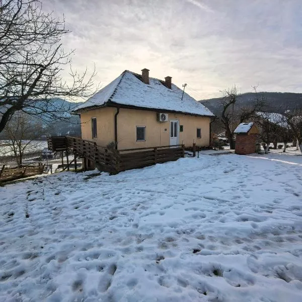 Породично газдинство Вучићевић Porodično gazdinstvo Vučićević，位于Bačevci的酒店