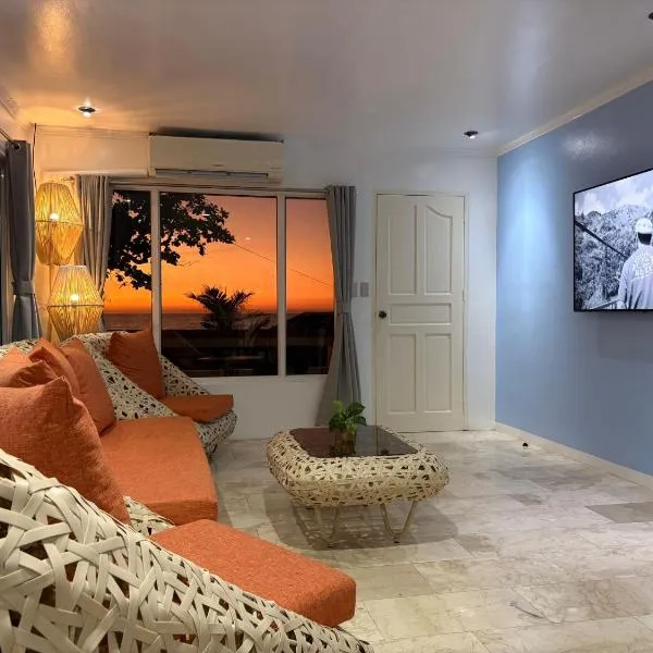 Bobby's Villa Beachfront, Paringao, La Union，位于巴旺的酒店