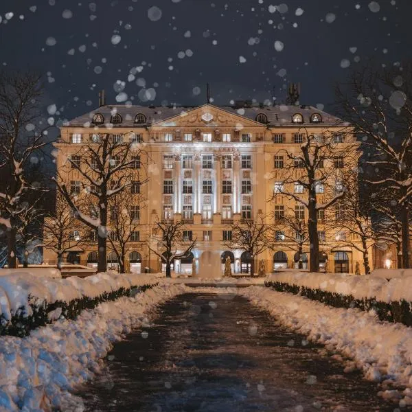 摄政萨格勒布休闲酒店，位于萨格勒布的酒店