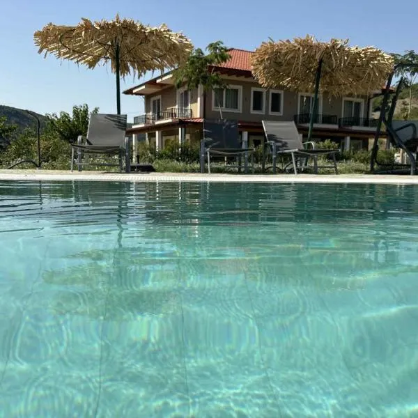 Camera 4 letti in villa in campagna,位于Petran的酒店