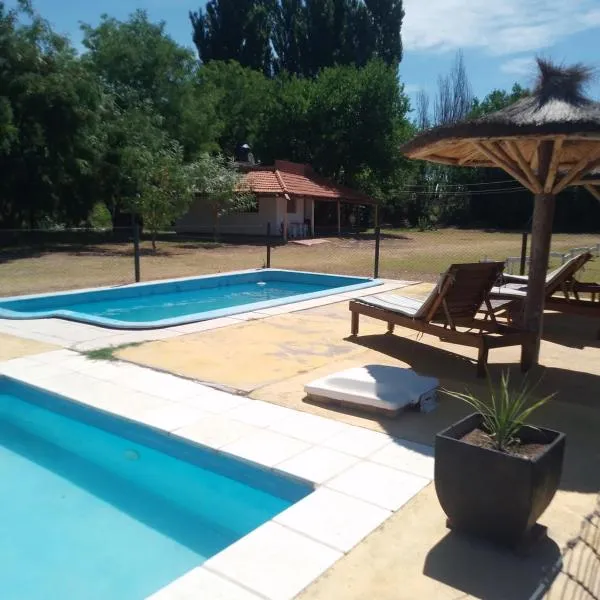 CABAÑAS LA PILARICA，位于圣拉斐尔的酒店