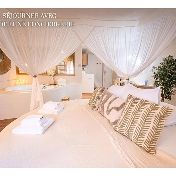 Cocoon - Romantic suite with spa - Downtown，位于蓬塔利耶的酒店