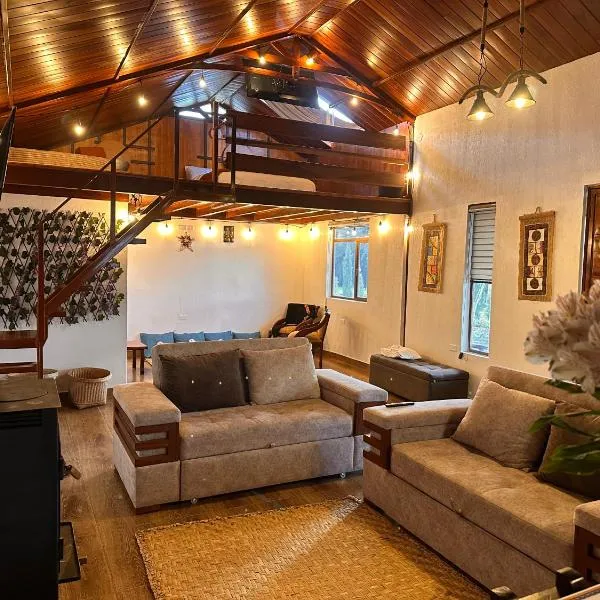 La Cabaña de Ciela C glamping con jacuzzi , minigolf y croquet，位于拉塔昆加的酒店