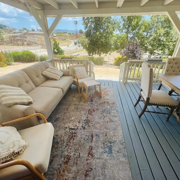 Amazing Ranch Home in Temecula wine country，位于蒂梅丘拉的酒店