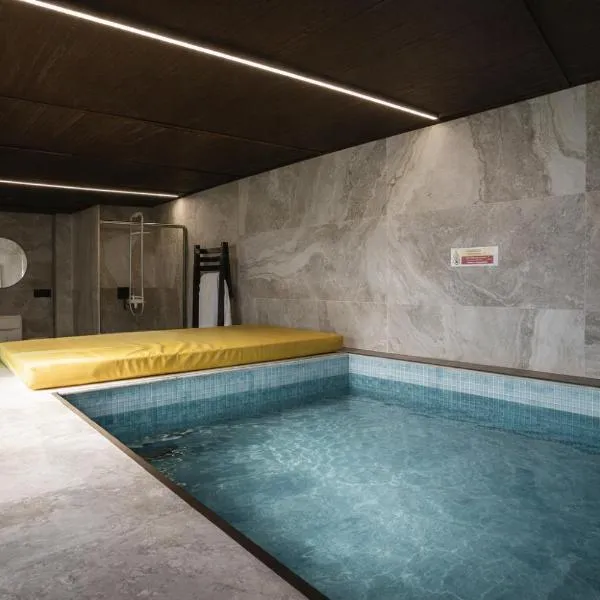 HEARTS & PONIES - Retiro Rural Privado con Piscinas，位于钦琼的酒店