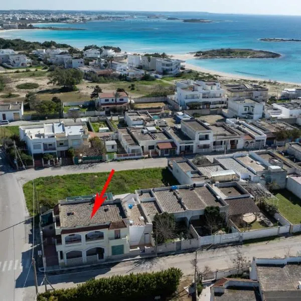 Casa Giglio 1 dx a soli 200 mt dalla spiaggia di Scala di Furno Porto Cesareo，位于托雷拉皮罗的酒店