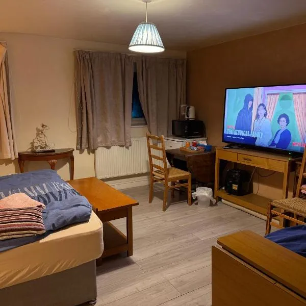 BFamily-Jacks Court，位于斯塔利桥的酒店