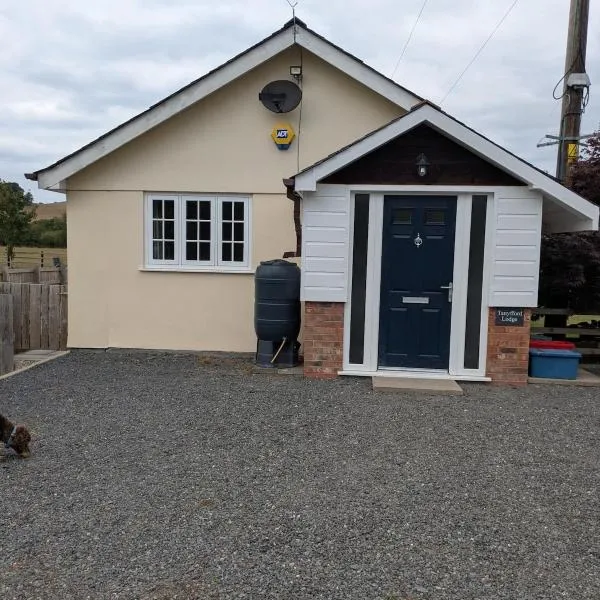 Tanyfford Lodge, Abermule, Mid Wales, SY15 6NT，位于Abermule的酒店