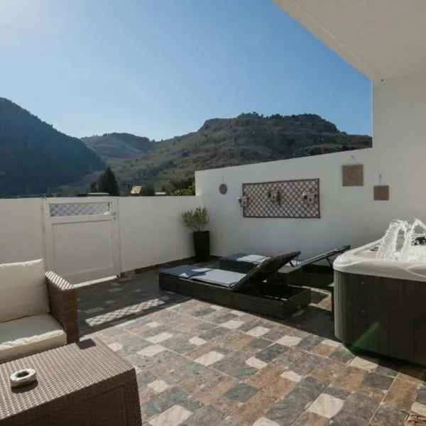 Stergios Suite with Private Jacuzzi，位于科林比亚的酒店