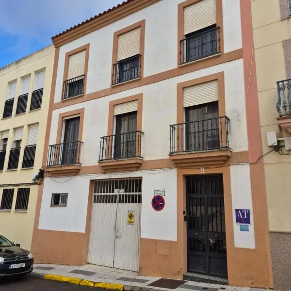 Casa Turistica Termas aparcamiento y desayuno incluido，位于梅里达的酒店