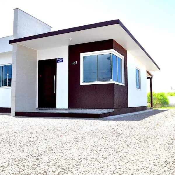 Casa Premium em Balneário Gaivota，位于Sombrio的酒店