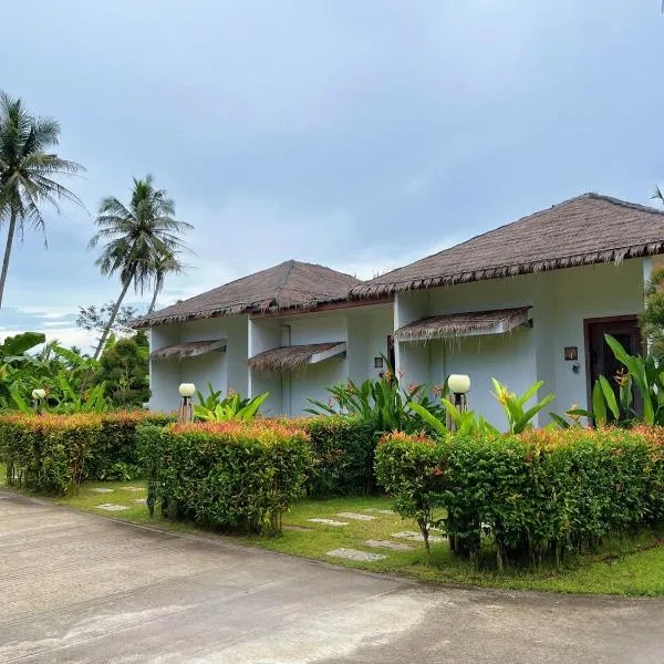 Phetra pool villas,位于素叻的酒店