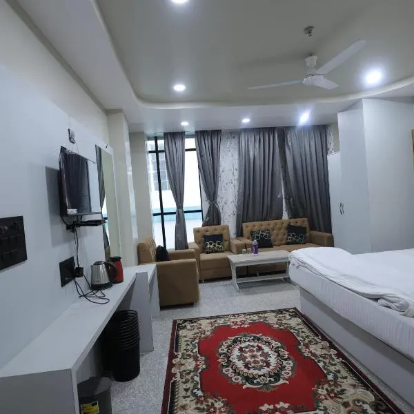 Hotel Ganesha - residential，位于穆扎夫法尔普尔的酒店