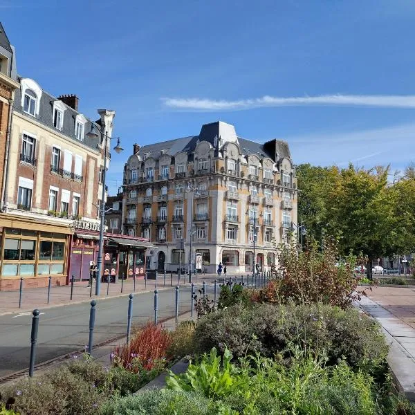 现代酒店，位于阿拉斯的酒店