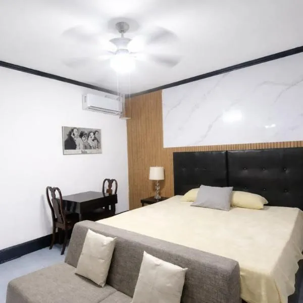 Hotel Garcias Suites, Linares，位于Linares的酒店