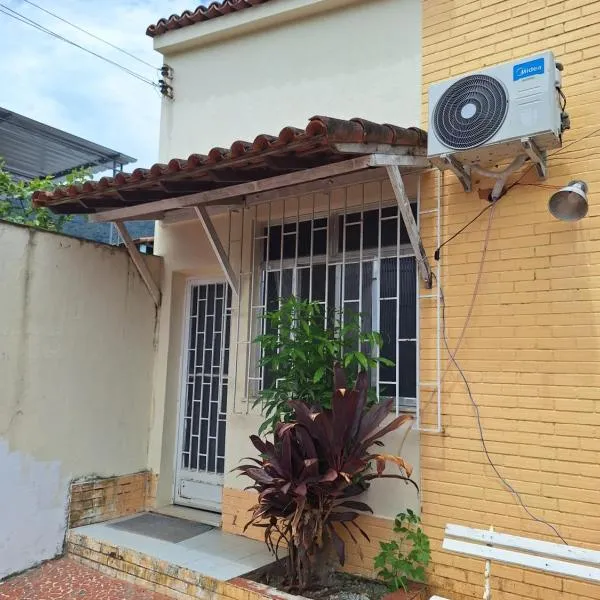 Casa da Tia Cátia，位于曼加拉蒂巴的酒店