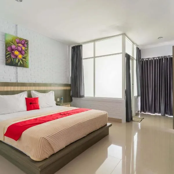 RedDoorz Plus @ Vantas Hotel Parbaba，位于Sinapuran的酒店