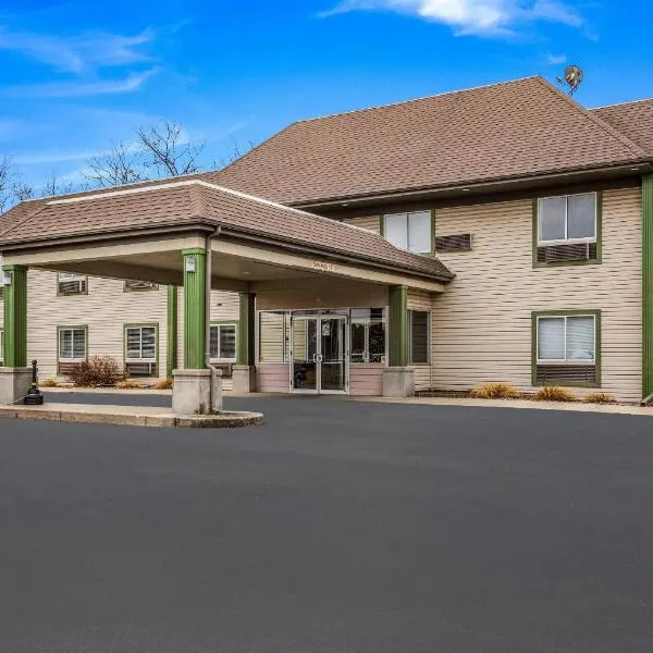 Econo Lodge Whitehall near Michigan's Adventure，位于怀特霍尔的酒店
