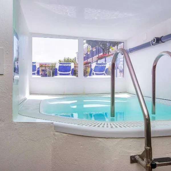 Holiday home on a holiday park in Glesborg，位于格莱斯堡的酒店