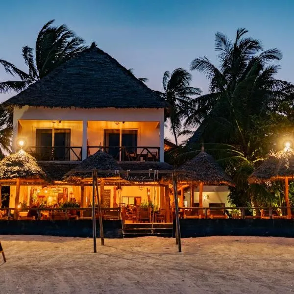 Helwas Beach Resort，位于布韦朱的酒店