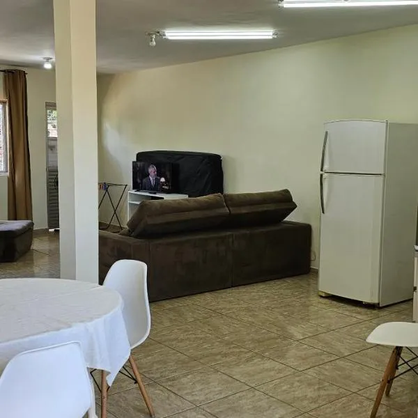 Comfortable apartment in Santa Felicidade,位于库里提巴的酒店