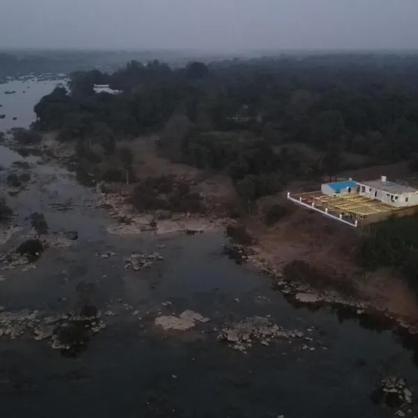 Monkey River Resort Madla，位于Rājgarh的酒店