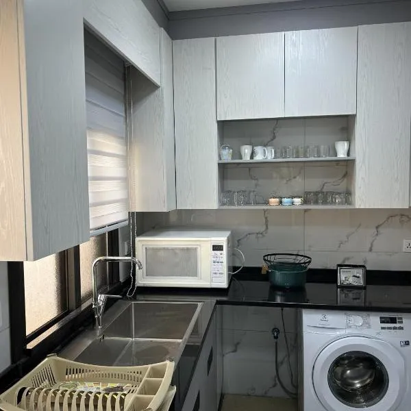 golden apartment - karak - thaniyah الكرك الثنية，位于卡拉克的酒店